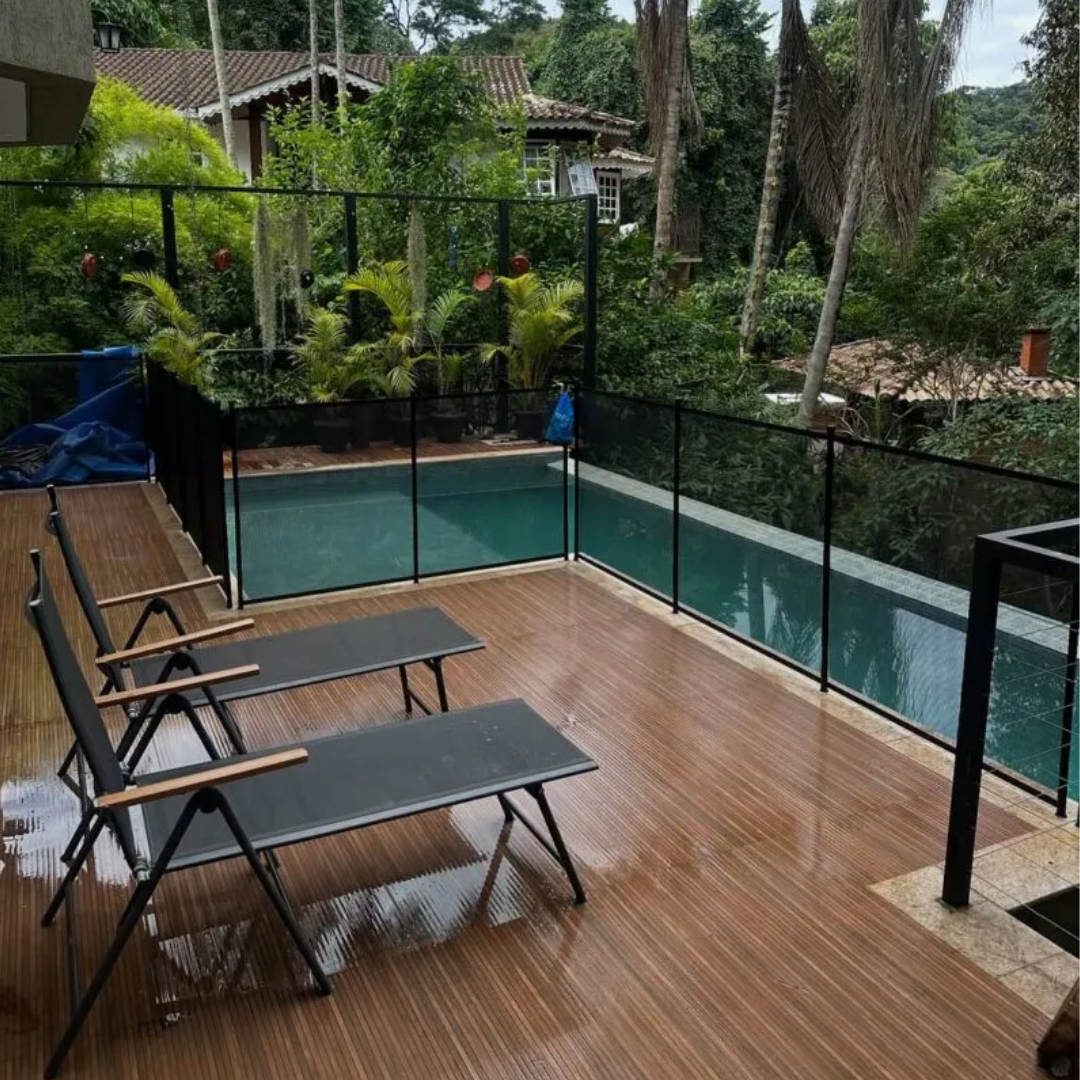 cerca de proteção de piscinas