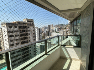 rede de proteção instalada em varanda de apartamento