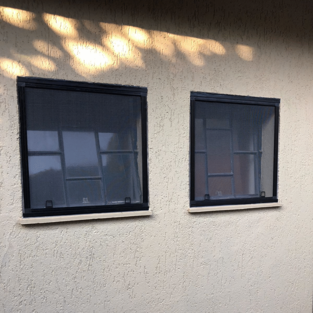 Tela Mosquiteira para Basculantes