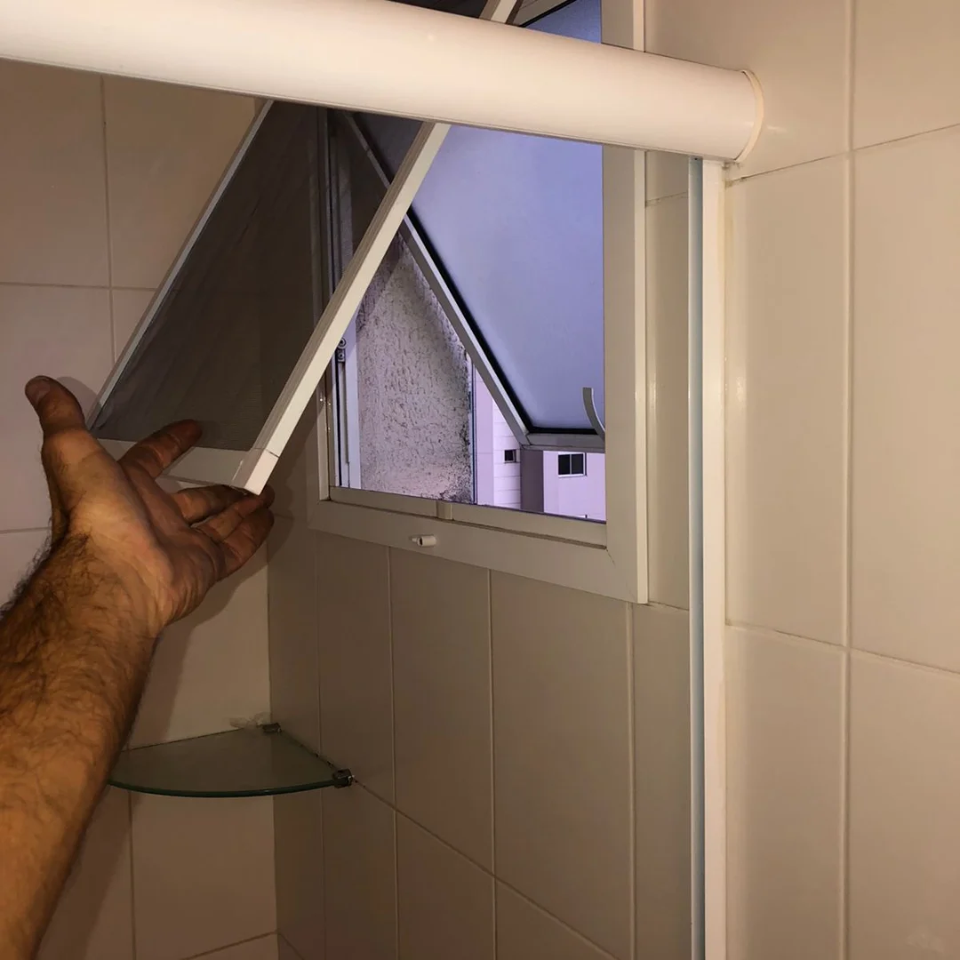 Tela Mosquiteira para Basculantes